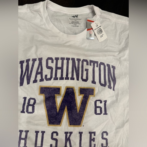 Brand New Graphic Tee - Picture 2 of 5